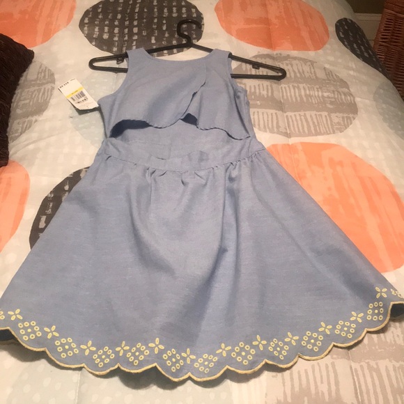 Dress - Picture 3 of 3